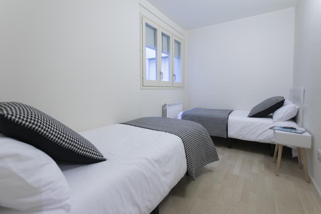 Bravissimo Cort Reial-3A Apartment Girona Luaran gambar